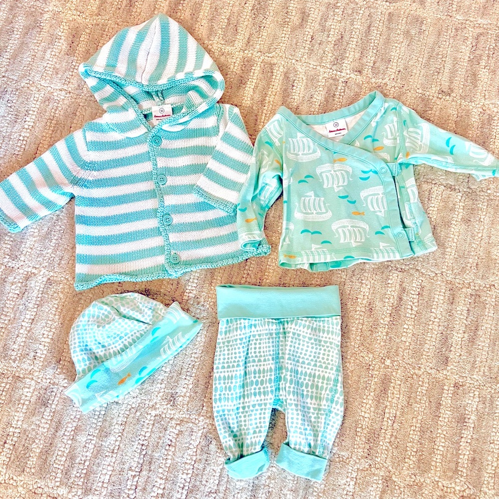 ADORABLE Hanna Andersson Baby Outfit with shirt, pants, sweater, Reversible Hat